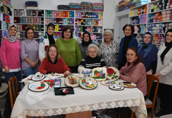 Kütahya’da kadınlar örerek sosyalleşiyor