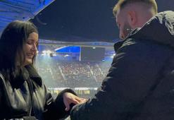 14 Şubat’ta tribünde evlilik teklifi