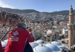 627 yıllık Ulu Cami'ye 'Kul hakkından sakın' mahyası