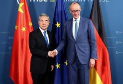 Çin Dışişleri Bakanı Wang, Almanya Başbakanı Merz ile görüştü