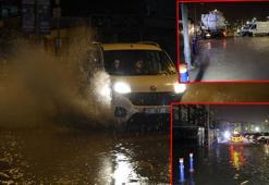 İzmir’de sağanak; cadde ve sokaklar göle döndü