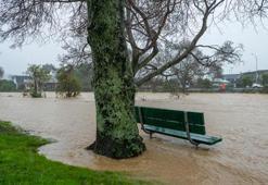 Yeni Zelanda’da 30 binden fazla hane elektriksiz kaldı