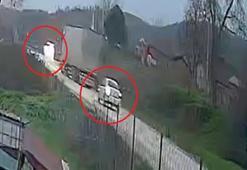 Virajda sollama kazası kamerada; 3 yaralı