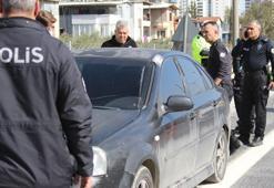 Otomobilde başından silahla vurulmuş halde ölü bulundu