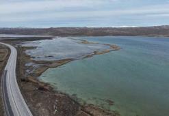 Eriyen kar suları nedeniyle Tödürge Gölü taştı