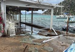 Bodrum'da fırtına; deniz taştı, işletmelerin camları kırıldı