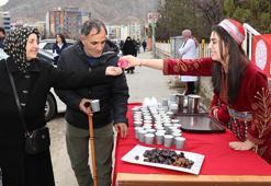 ‘Hoş geldin Ramazan’ etkinliğinde hurma ve şerbet ikramı