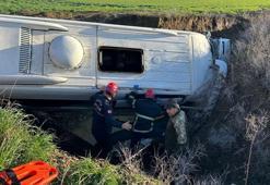 Öğrenci servisi, dereye düştü: 2'si ağır 9 yaralı