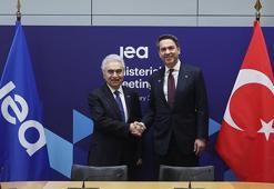 Bakan Bayraktar, Uluslararası Enerji Ajansı Başkanı Birol ile görüştü