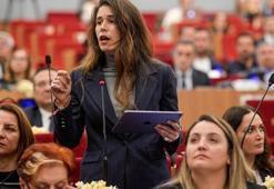 Çeşme Belediye Başkanı Lal Denizli ifade vermeye geldi