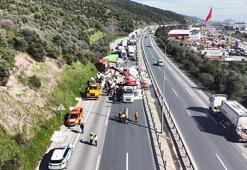 TEM'de lastiği patlayan TIR'a çarpan TIR devrildi: İstanbul yönü ulaşıma açıldı