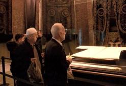 Ziyarete açılan Hırka-i Şerif'e yoğun ilgi