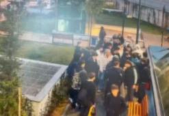 Bağcılar'da kavgayı ayırmak isterken 6 yerinden bıçaklandı; 3 gözaltı