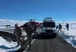 Kardan yolu kapalı mezradaki hasta, ambulans helikopterle hastaneye yetiştirildi