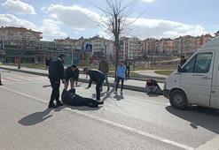 Minibüsün çarptığı yaya 32 metre ileriye fırladı