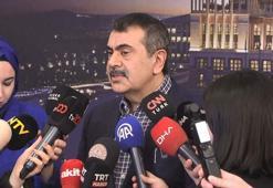 Bakan Tekin, 'Külliye'de Ramazan' etkinlik alanını ziyaret etti