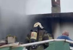 İzmir'de ev yangını: 1 ölü, 1 yaralı