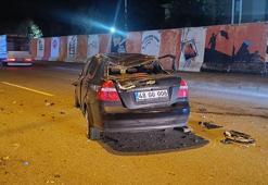 Bingöl’de otomobil refüje çarpıp takla attı: 2 yaralı