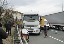 Karadeniz Sahil Yolu'nda 2 TIR'ın karıştığı kaza; 4 yaralı