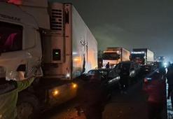 Sakarya’da Anadolu Otoyolunda 17 aracın karıştığı kazada 7 yaralı; Ankara yönü ulaşıma kapandı