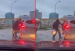 Pendik'te tartıştığı sürücüyü kolundan tutup otomobilden indirmeye çalıştı