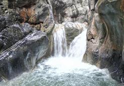 Spil Dağı Milli Parkı'ndaki 'Saklı Kanyon' yeniden akmaya başladı