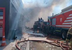 İzmir'de otomobil yedek parça dükkanında yangın