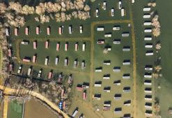 Uluabat Gölü çevresinde su altında kalan evler dronla görüntülendi