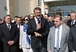 Bakan Yardımcılığına atanan Vali Çelik, Hakkari'ye veda etti