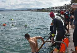 Kış ayında çocuklar için 'Hava soğuk, su soğuk, yürekler sıcak' sloganıyla kulaç attılar