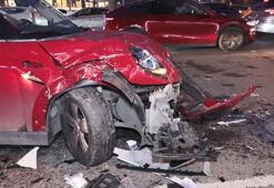 Ataşehir'de sürücüsünün direksiyon başında fenalaştığı otomobil zincirleme kazaya neden oldu