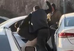 Mardin’de trafikte tekmeli yumruklu yol verme kavgası kamerada