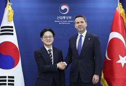 Bakan Bayraktar, Kore Ticaret, Sanayi ve Kaynaklar Bakanı Kim ile görüştü