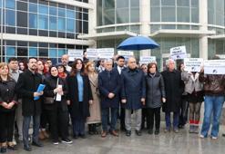 Eski eşinin üniversite kampüsünde öldürdüğü Meliha için adliye önünde açıklama