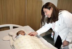 Talha bebeğin dünyada nadir görülen beyin tümörü, 4 saatlik operasyonla alındı