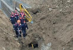 Göçük altında kalan operatör kurtarıldı