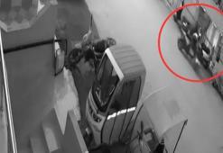 İftar saatinde motosiklet hırsızlığı kamerada