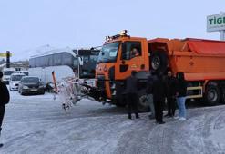 Sivas'ta ulaşıma kar engeli; Malatya kara yolu kapandı