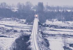Doğu Ekspresi’nin kar altındaki yolculuğu