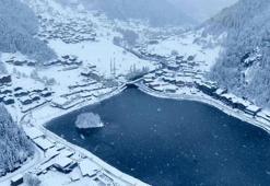 Uzungöl’de kar yağışı sonrası seyirlik manzaralar
