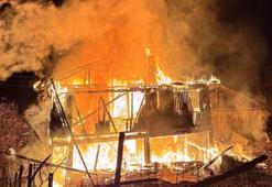 İki katlı ahşap evde yangın