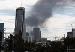İran, ABD üslerine ve İsrail'e yeni saldırılar düzenledi