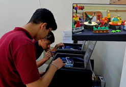 Liseliler, okulda kullanmayı öğrendikleri 3D yazıcıyla üretim yapıp aile bütçelerine katkı sağlıyor