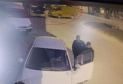 Minibüs, özel halk otobüsüne yandan çarptı: 3 yaralı