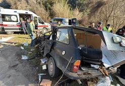 Kamyon ile otomobil çarpıştı: 2 ölü, 4 yaralı