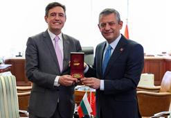 Özgür Özel, Bulgaristan Büyükelçisi Cholakov ile bir araya geldi