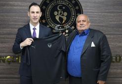 Hatayspor’un Mersin’de rehin tutulan spor malzemeleri Antakya’ya getirilecek