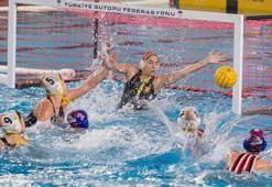 Göztepe’nin sutopunda Avrupa zaferine Başkan Tugay da eşlik etti