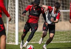 Samsunspor, Fenerbahçe maçı için Antalya’da hazırlıklarına devam ediyor