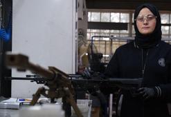 Mühendis Ümmügülsüm, Mehmetçik'in silahını test ediyor